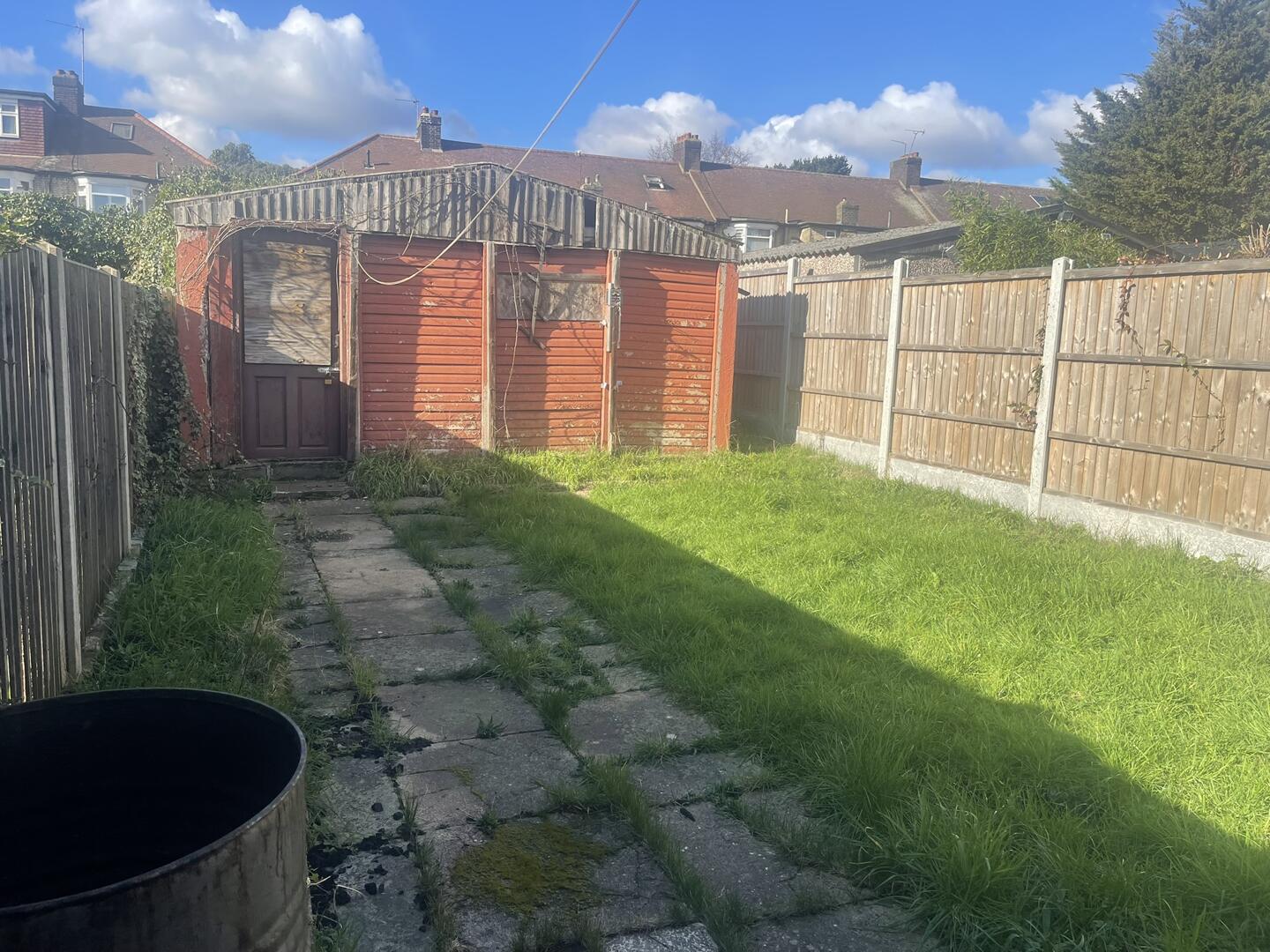 3 bed property in Kendal Avenue, London